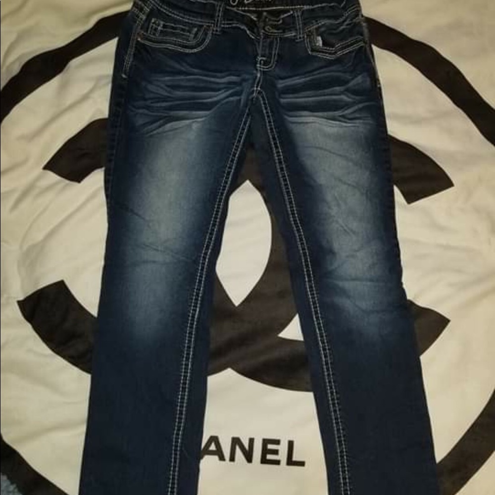 Ariya jeans